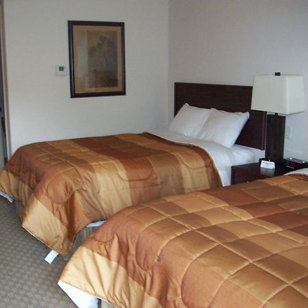 Price Pointe Inn Waukesha Eksteriør billede