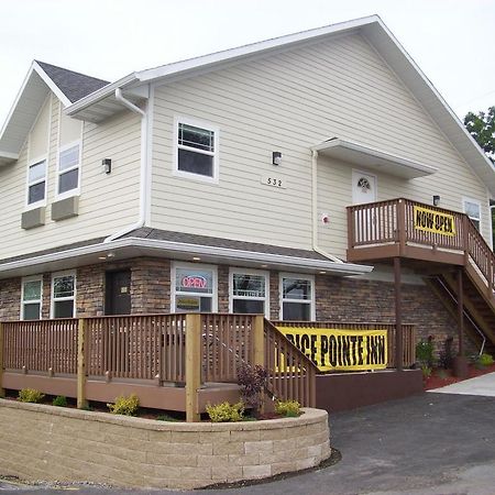 Price Pointe Inn Waukesha Eksteriør billede