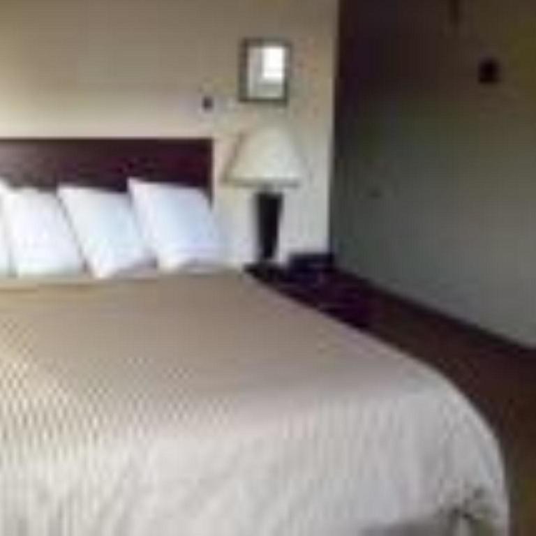 Price Pointe Inn Waukesha Eksteriør billede