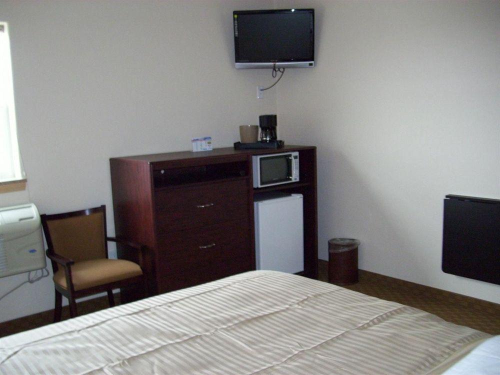 Price Pointe Inn Waukesha Eksteriør billede
