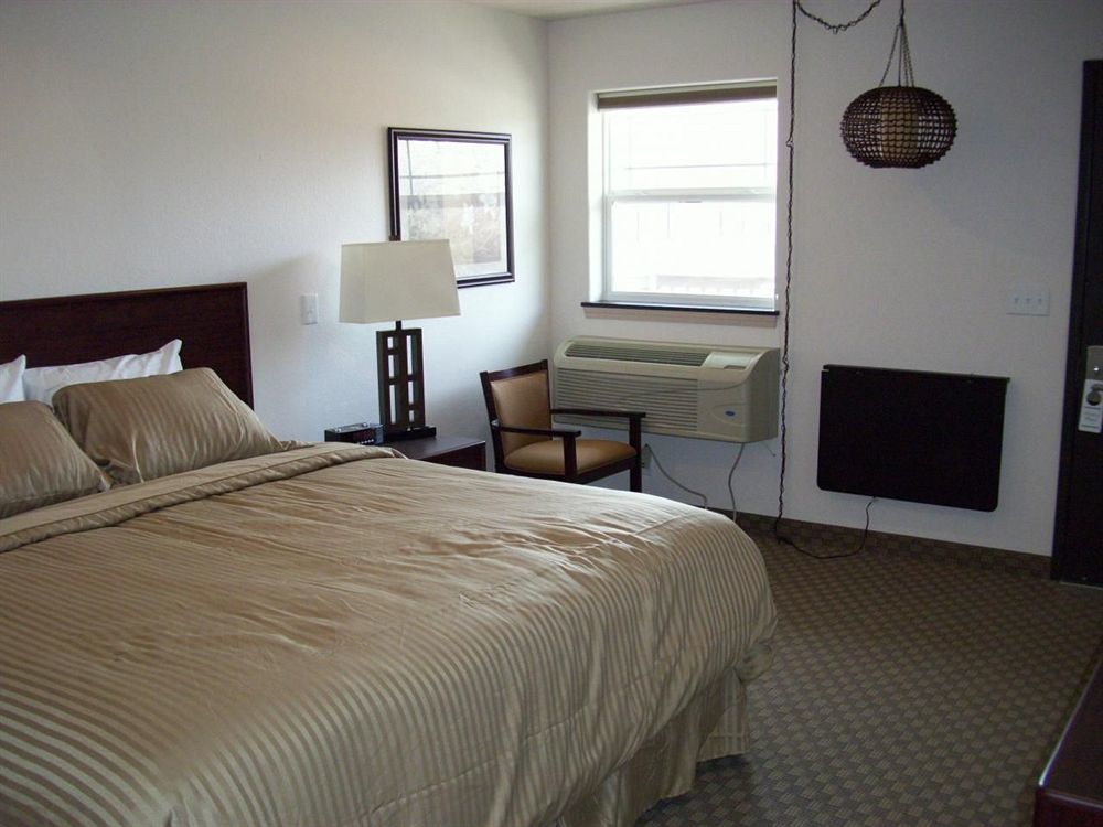 Price Pointe Inn Waukesha Eksteriør billede