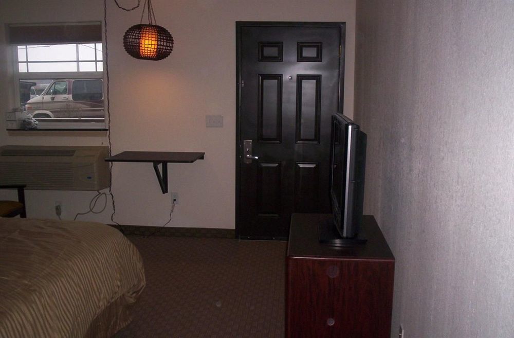 Price Pointe Inn Waukesha Eksteriør billede