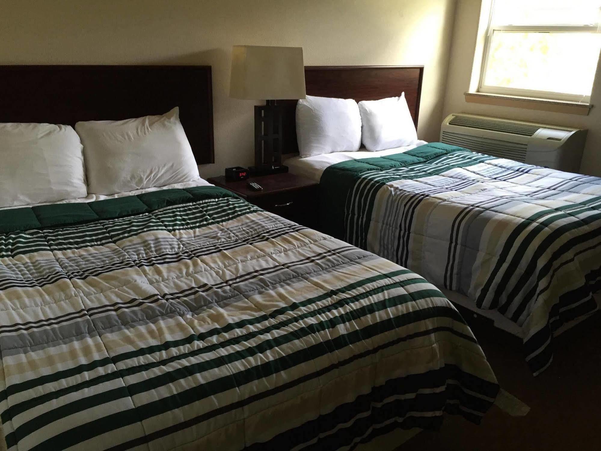 Price Pointe Inn Waukesha Eksteriør billede
