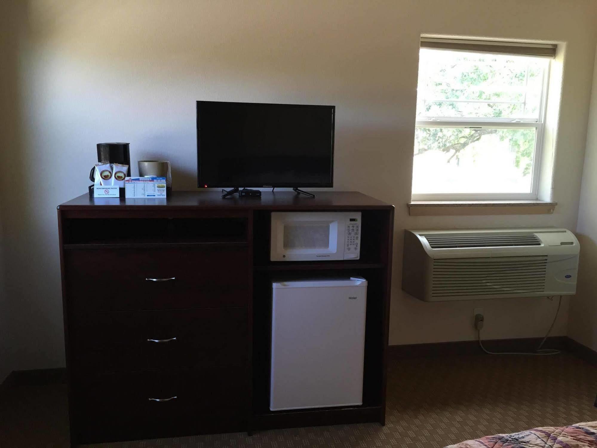 Price Pointe Inn Waukesha Eksteriør billede