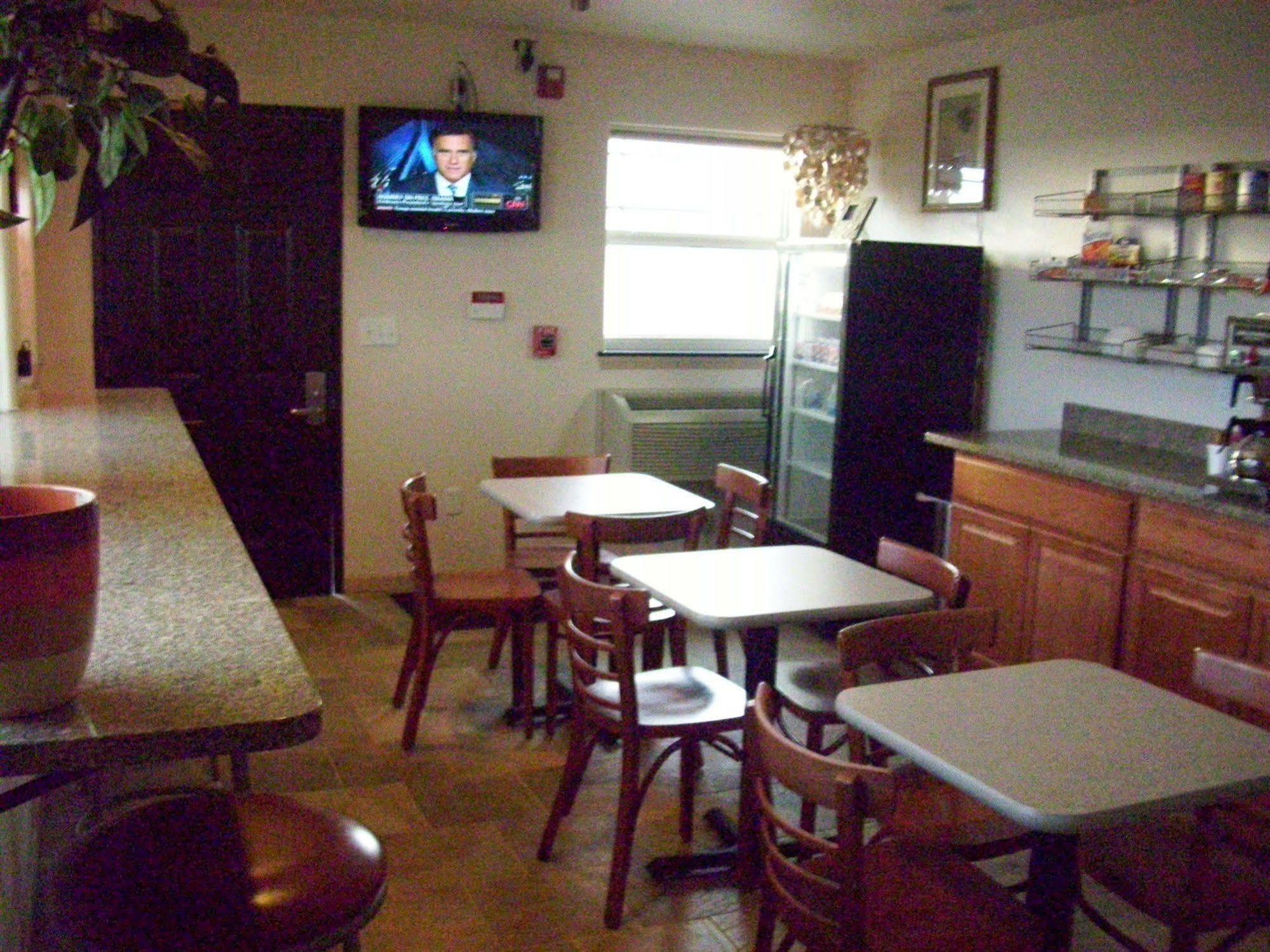 Price Pointe Inn Waukesha Eksteriør billede