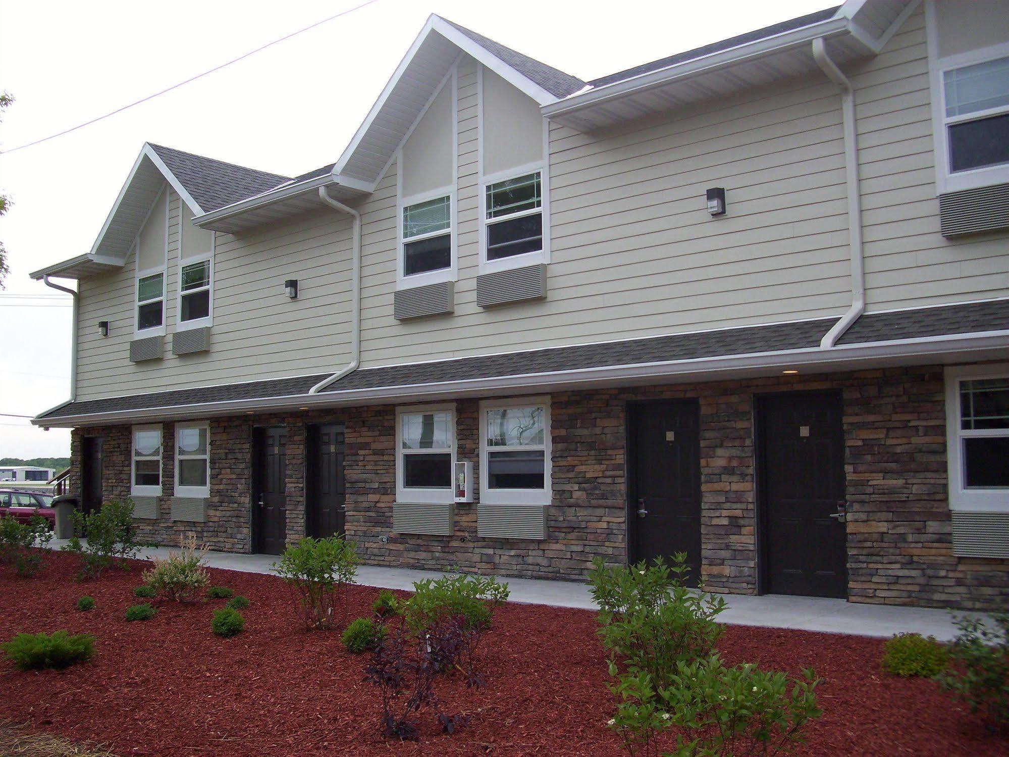 Price Pointe Inn Waukesha Eksteriør billede