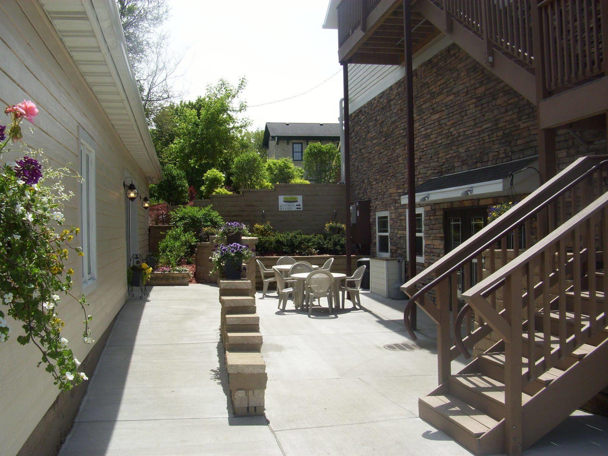 Price Pointe Inn Waukesha Eksteriør billede